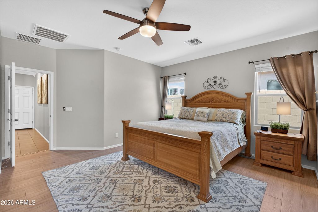 Image 33 of property listing at 18612 W MOUNTAIN VIEW Road, Waddell, AZ 85355