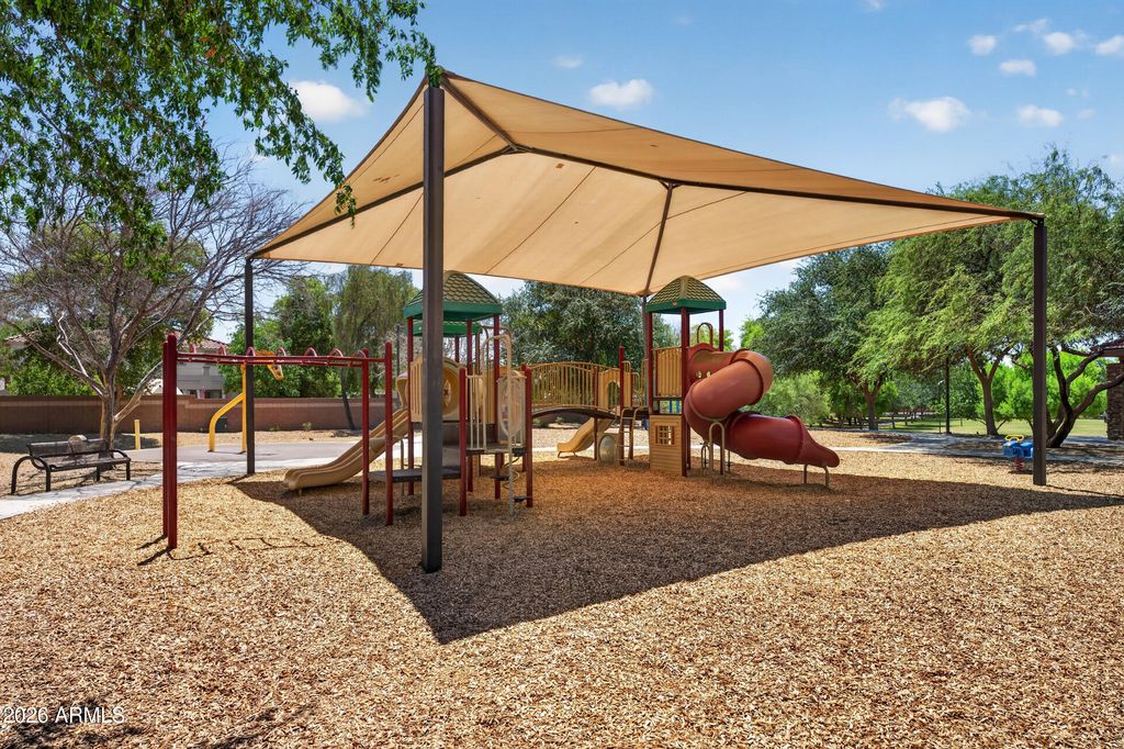 Image 67 of property listing at 18612 W MOUNTAIN VIEW Road, Waddell, AZ 85355