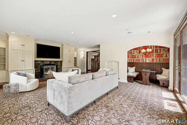 991 Lake Avenue, Greenwich, CT 06831