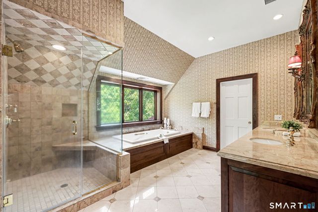 991 Lake Avenue, Greenwich, CT 06831