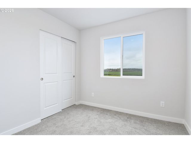 1285 PARKSIDE Ave, Woodburn, OR 97071