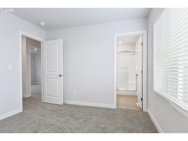 1285 PARKSIDE Ave, Woodburn, OR 97071