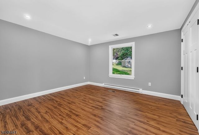 3 Pleasant Rd, High Bridge Boro, NJ 08829