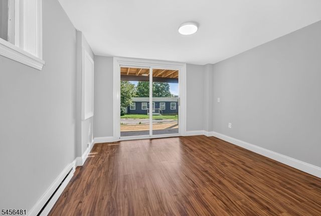 3 Pleasant Rd, High Bridge Boro, NJ 08829