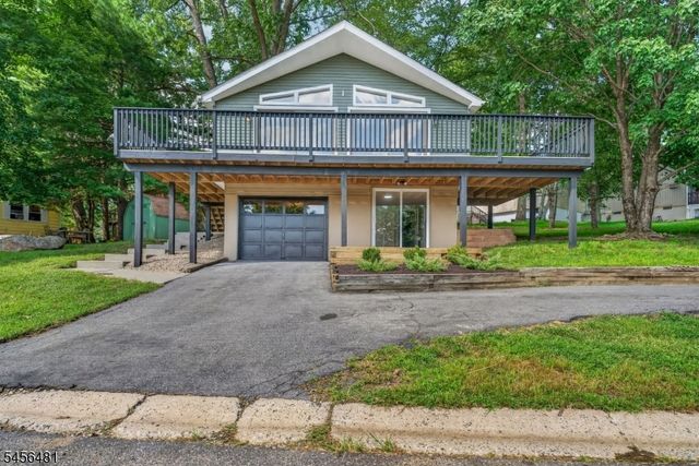 3 Pleasant Rd, High Bridge Boro, NJ 08829
