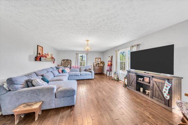 321 Goodridge Rd, Woodbury, TN 37190