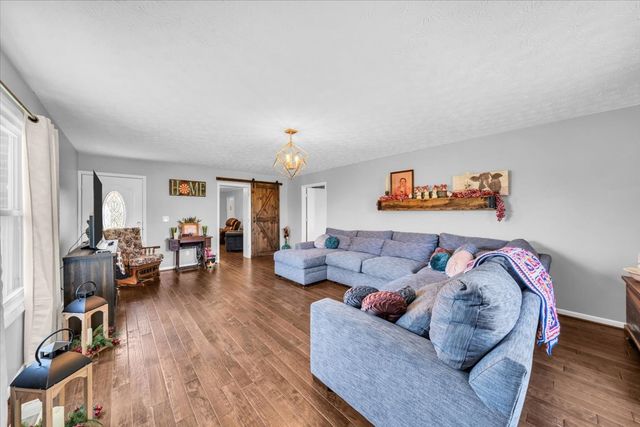 321 Goodridge Rd, Woodbury, TN 37190