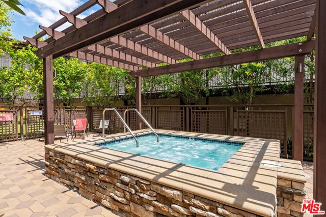 525 S Ardmore Avenue 107, Los Angeles, CA 90020