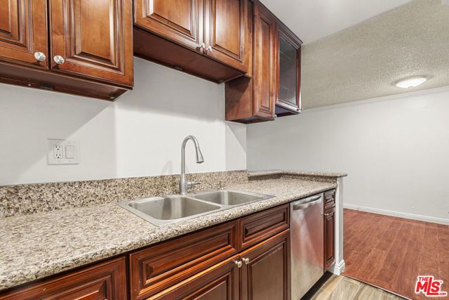 525 S Ardmore Avenue 107, Los Angeles, CA 90020