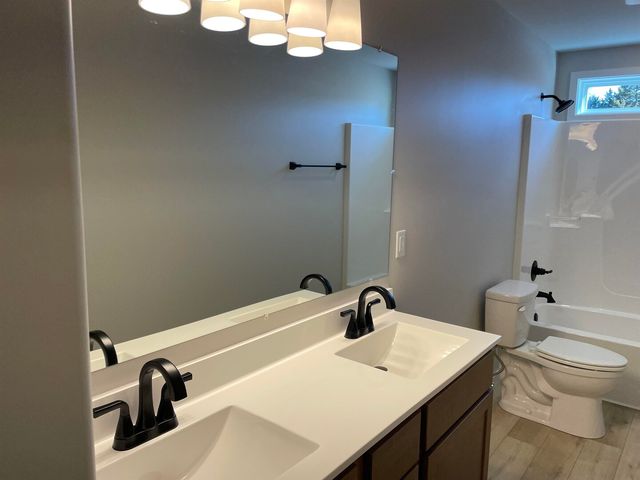 1501 C N Russell Street, Marion, IL 62959