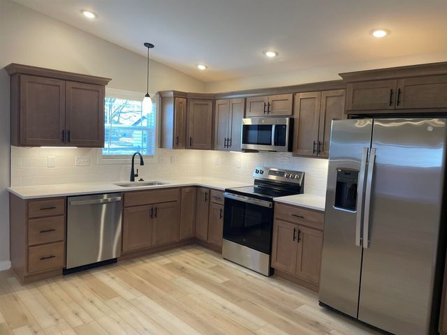 1501 C N Russell Street, Marion, IL 62959