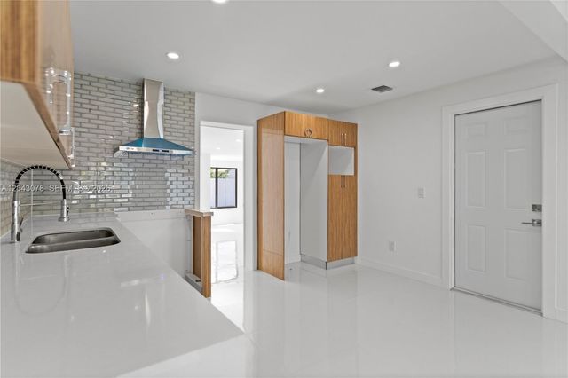 1524 SW 32 CT, Fort Lauderdale, FL 33315