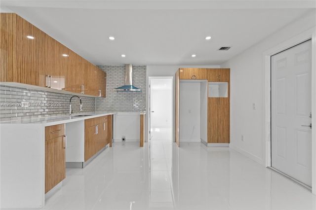 1524 SW 32 CT, Fort Lauderdale, FL 33315