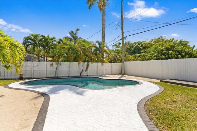 1524 SW 32 CT, Fort Lauderdale, FL 33315