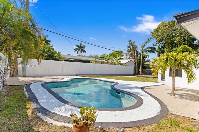 1524 SW 32 CT, Fort Lauderdale, FL 33315