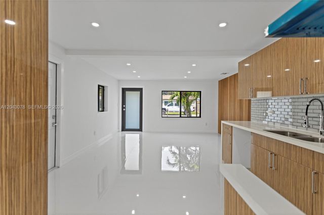 1524 SW 32 CT, Fort Lauderdale, FL 33315