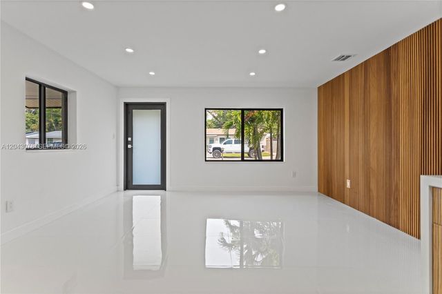 1524 SW 32 CT, Fort Lauderdale, FL 33315