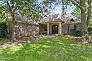 3216 Oakleigh Circle, Ocean Springs, MS 39564