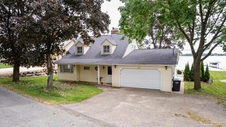 2894 Waubesa Avenue, Madison, WI 53711