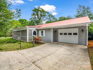 220 Big Springs Avenue, Forest City, NC 28043