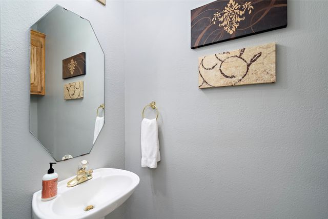 4010 Bluffpoint Road, Rowlett, TX 75088