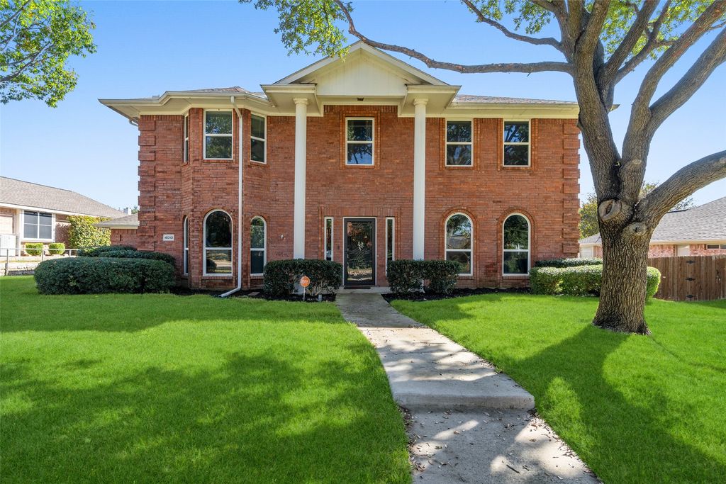 4010 Bluffpoint Road, Rowlett, TX 75088