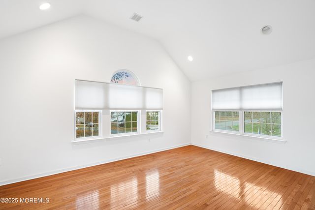 4 Belaire Drive, Jackson, NJ 08527