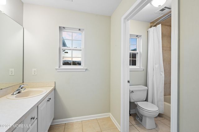 4 Belaire Drive, Jackson, NJ 08527