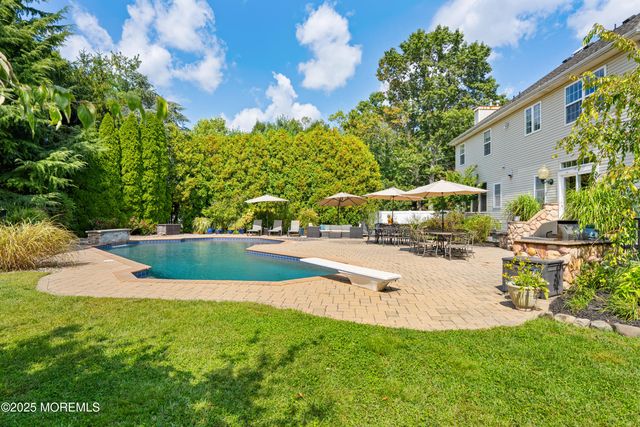 4 Belaire Drive, Jackson, NJ 08527