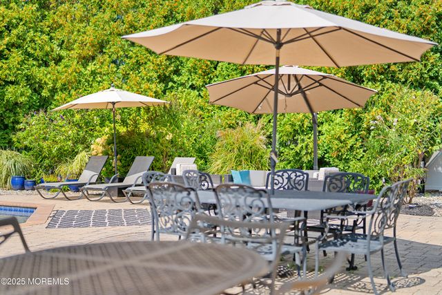 4 Belaire Drive, Jackson, NJ 08527