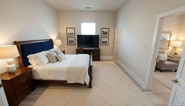 330 E Carson St Apt 2102, San Antonio, TX 78208