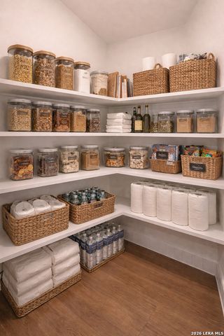 330 E Carson St Apt 2102, San Antonio, TX 78208