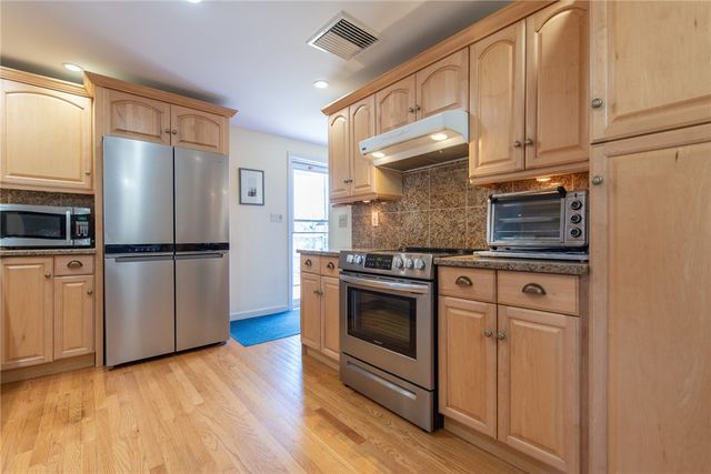 153 Grove Street, Lincoln, RI 02865