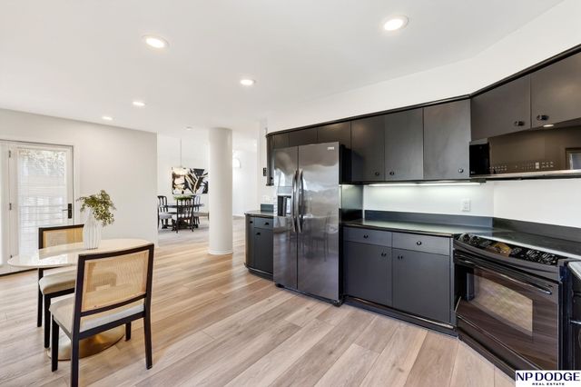 741 N 89th Plaza, Omaha, NE 68114