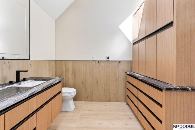 741 N 89th Plaza, Omaha, NE 68114