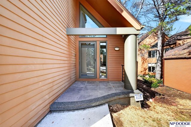 741 N 89th Plaza, Omaha, NE 68114