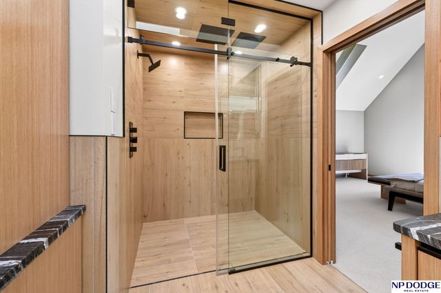 741 N 89th Plaza, Omaha, NE 68114