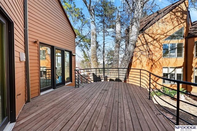 741 N 89th Plaza, Omaha, NE 68114