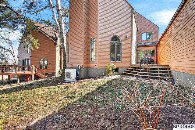 741 N 89th Plaza, Omaha, NE 68114