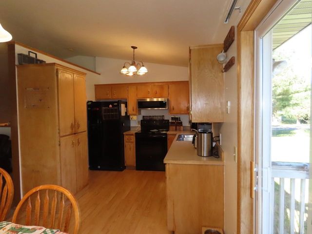 1001 Lincoln Circle, Braham, MN 55006