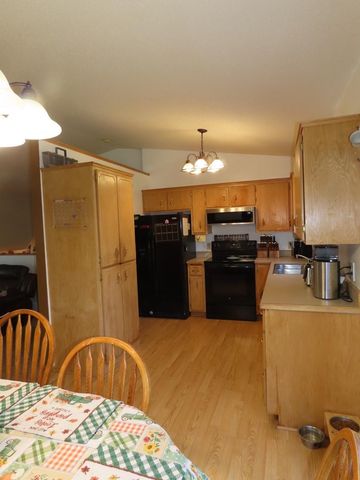 1001 Lincoln Circle, Braham, MN 55006