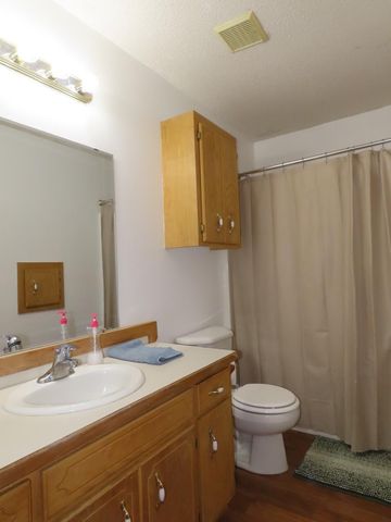 1001 Lincoln Circle, Braham, MN 55006