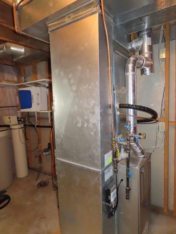 1001 Lincoln Circle, Braham, MN 55006