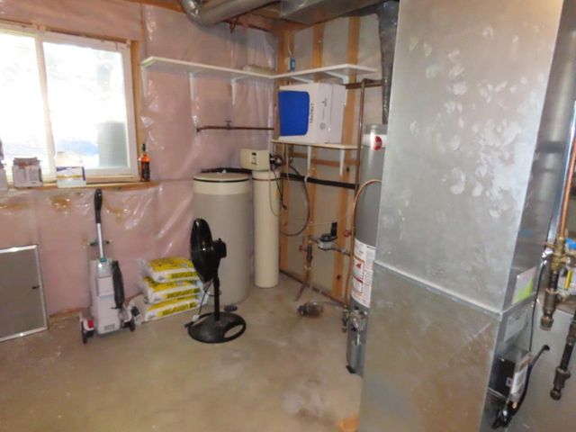 1001 Lincoln Circle, Braham, MN 55006