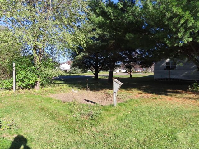 1001 Lincoln Circle, Braham, MN 55006