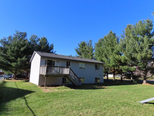 1001 Lincoln Circle, Braham, MN 55006