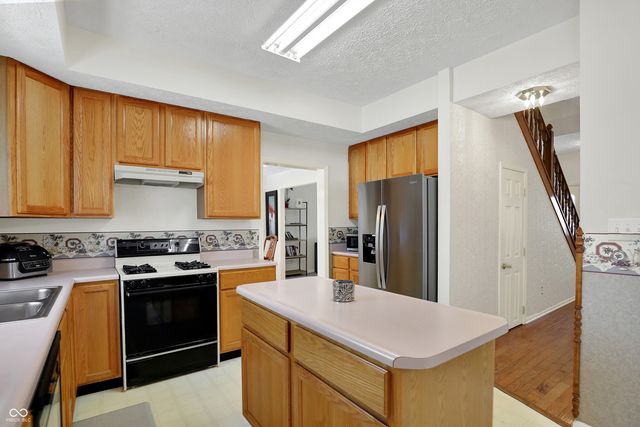 11249 Tall Trees Drive, Fishers, IN 46038