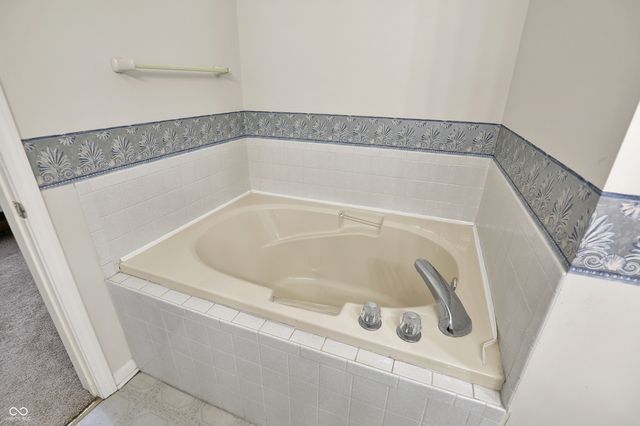 11249 Tall Trees Drive, Fishers, IN 46038