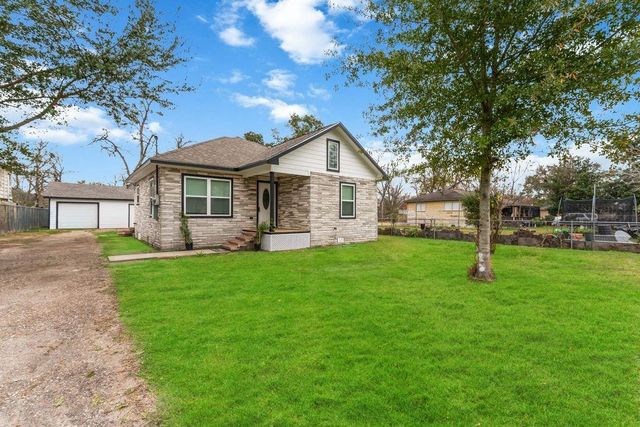 2501 Charles Road, Houston, TX 77093