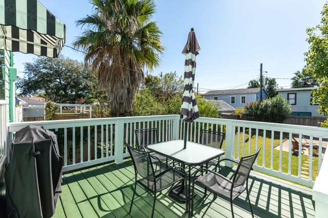 4317 Avenue R, Galveston, TX 77550